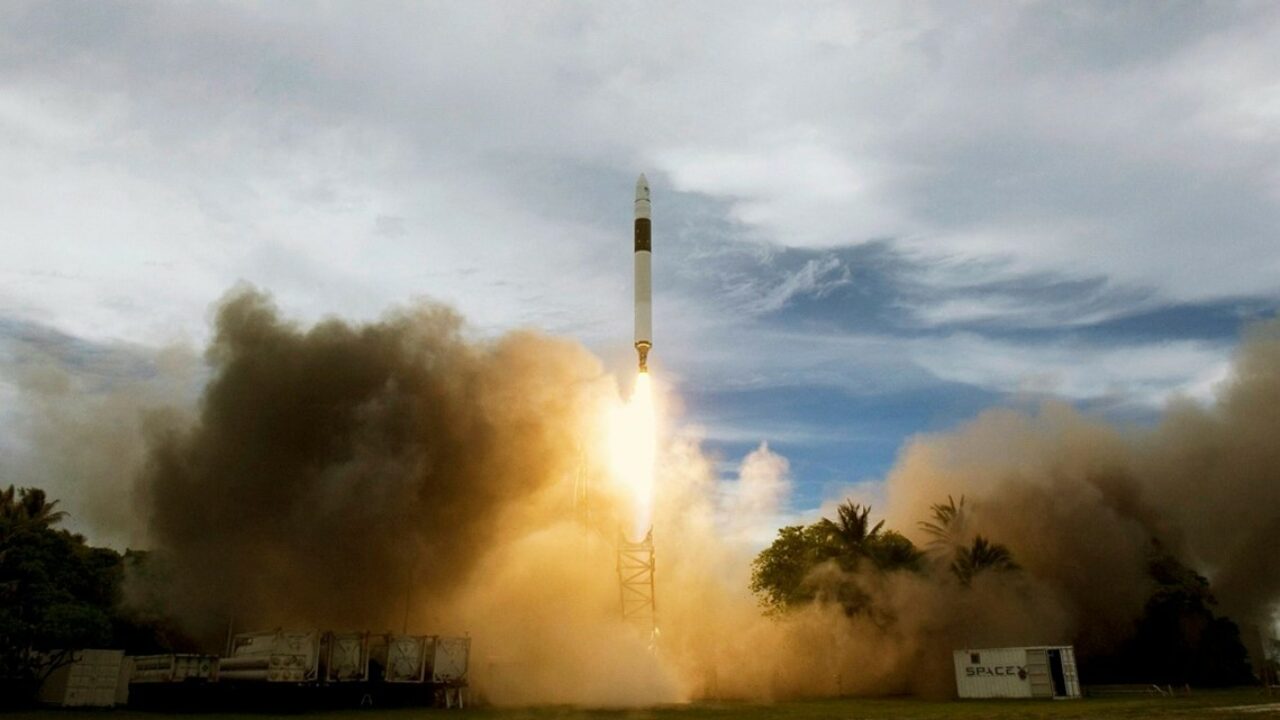 Falcon 1 launches from Omelek Island in 2009